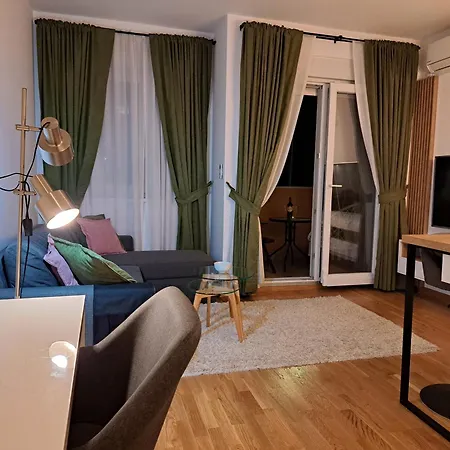 Marina Key Luxury Апартаменти *