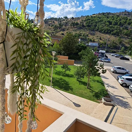 Marina Key Luxury