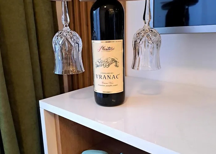 Marina Key Luxury Apartment